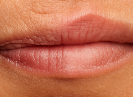 Labios naturales